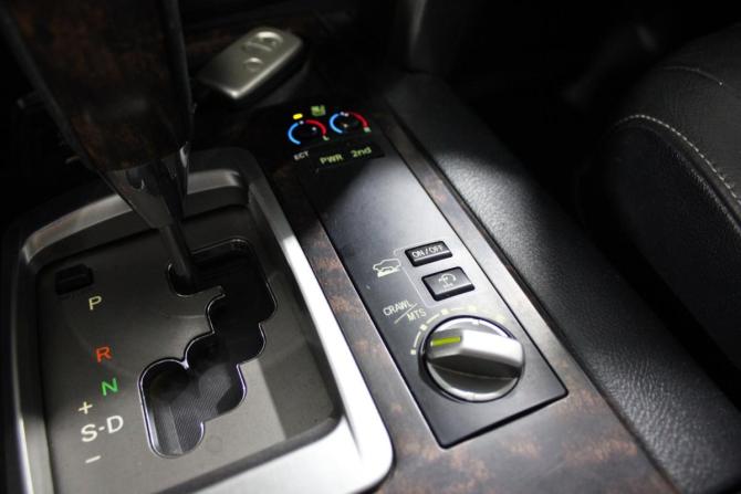 Toyota Land Cruiser 200 Series Рестайлинг 1 с пробегом 2014 года, цена 3 249 000 рублей, 295588 км, внедорожник, Автокод Объявления