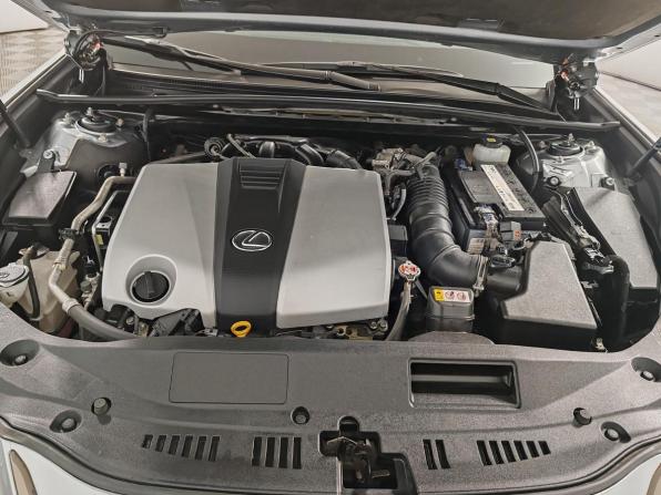 Lexus ES VII Рестайлинг с пробегом 2021 года, цена 4 329 000 рублей, 70321 км, седан, Автокод Объявления