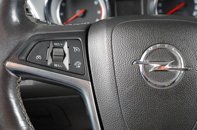 Opel Mokka I с пробегом 2014 года, цена 1 599 000 рублей, 113000 км, внедорожник, Автокод Объявления