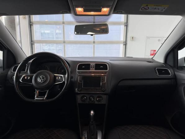 Volkswagen Polo V Рестайлинг с пробегом 2019 года, цена 1 180 000 рублей, 212439 км, седан, Автокод Объявления