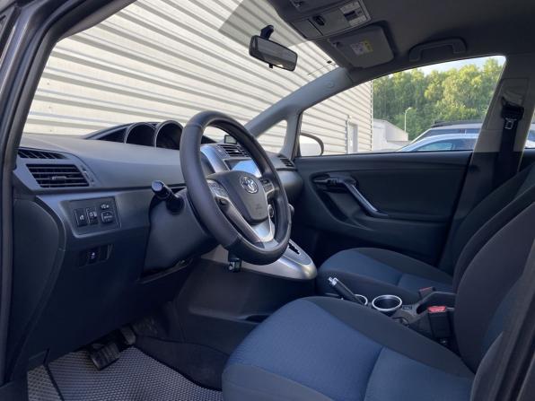 Toyota Verso I Рестайлинг с пробегом 2013 года, цена 1 419 000 рублей, 148021 км, компактвэн, Автокод Объявления