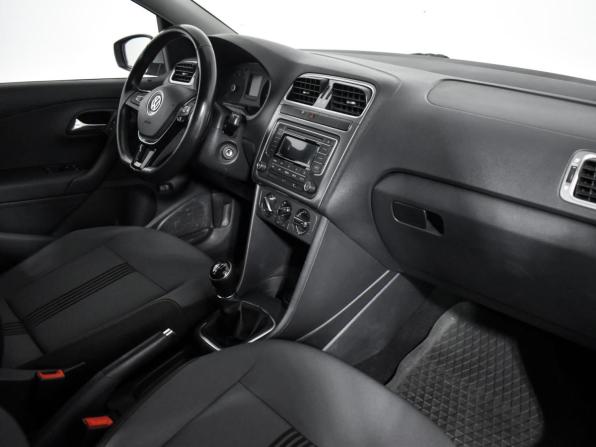 Volkswagen Polo V Рестайлинг с пробегом 2017 года, цена 747 987 рублей, 184935 км, седан, Автокод Объявления