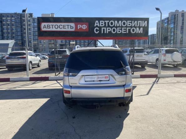 Mitsubishi Outlander II с пробегом 2008 года, цена 1 055 000 рублей, 243196 км, внедорожник, Автокод Объявления