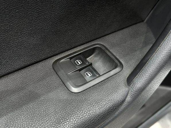 Skoda Yeti I Рестайлинг с пробегом 2015 года, цена 1 240 000 рублей, 208400 км, внедорожник, Автокод Объявления