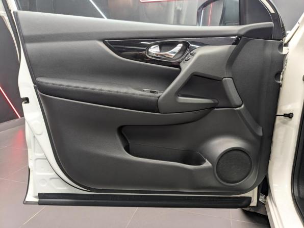 Nissan Qashqai II с пробегом 2017 года, цена 1 790 000 рублей, 64996 км, внедорожник, Автокод Объявления