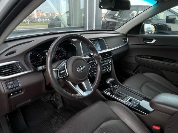Kia Optima IV Рестайлинг с пробегом 2018 года, цена 1 615 000 рублей, 190000 км, седан, Автокод Объявления