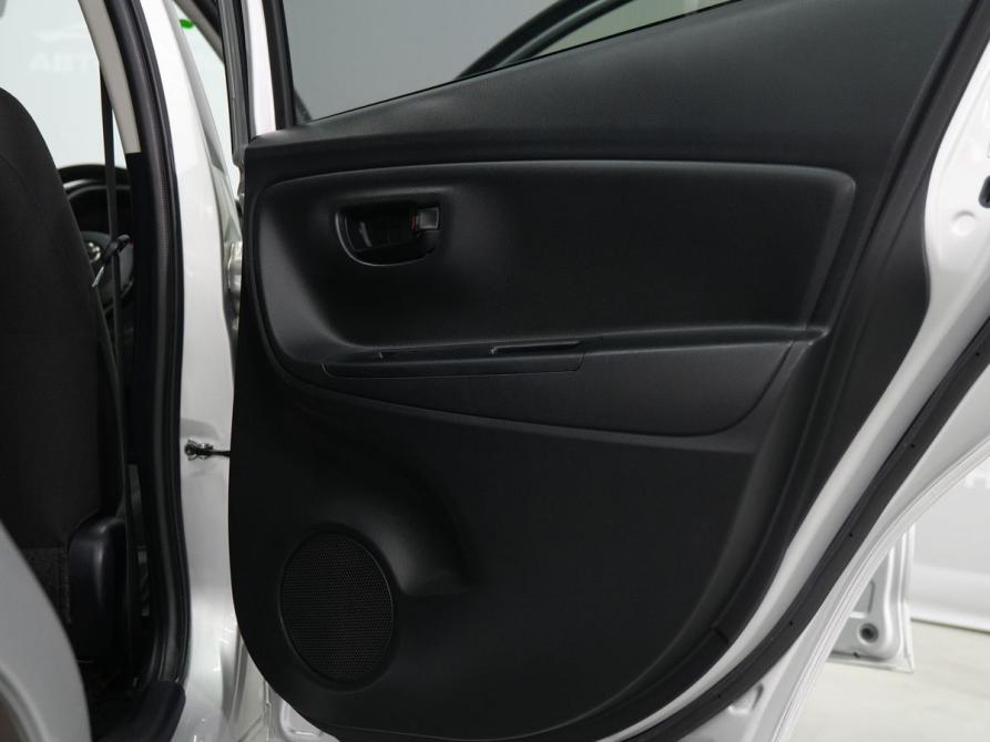 Toyota Vitz III (XP130) Рестайлинг 2 Новосибирск  - изображение 13