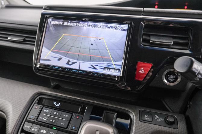 Honda Stepwgn V с пробегом 2015 года, цена 1 749 000 рублей, 123000 км, минивэн, Автокод Объявления