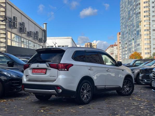 Mitsubishi Outlander III Рестайлинг 2 с пробегом 2015 года, цена 1 699 000 рублей, 128000 км, внедорожник, Автокод Объявления