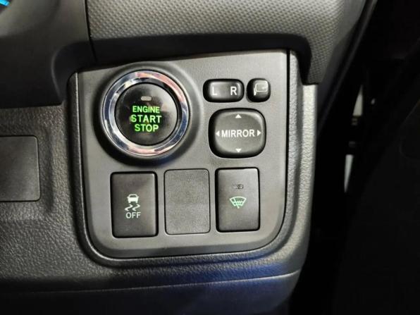 Toyota Wish II с пробегом 2010 года, цена 1 230 000 рублей, 205022 км, минивэн, Автокод Объявления
