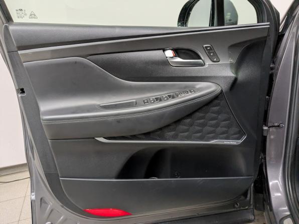 Hyundai Santa Fe IV Рестайлинг с пробегом 2022 года, цена 4 165 000 рублей, 36618 км, внедорожник, Автокод Объявления