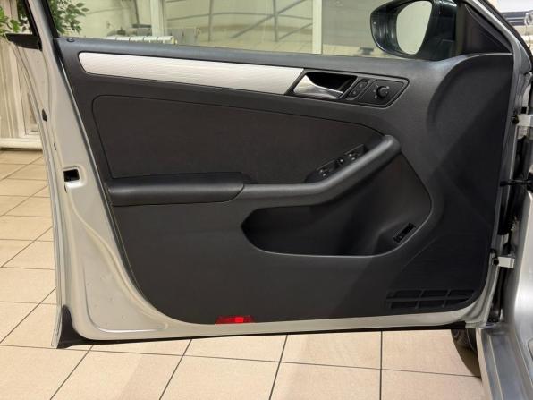 Volkswagen Jetta VI с пробегом 2013 года, цена 1 390 000 рублей, 128000 км, седан, Автокод Объявления
