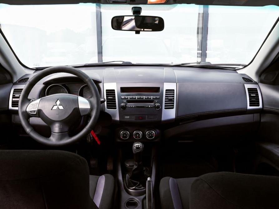 Mitsubishi Outlander II Рестайлинг Екатеринбург  - изображение 20