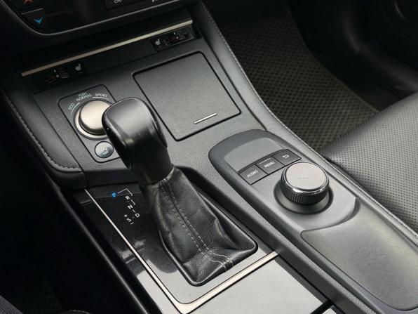 Lexus ES VI Рестайлинг с пробегом 2015 года, цена 1 865 000 рублей, 212202 км, седан, Автокод Объявления
