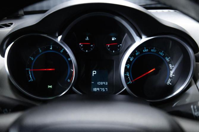Chevrolet Cruze I Рестайлинг с пробегом 2012 года, цена 799 000 рублей, 176000 км, хэтчбек, Автокод Объявления