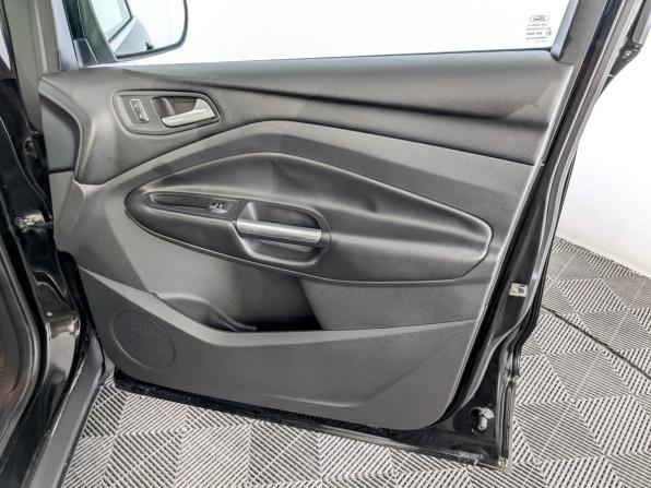 Ford Kuga II с пробегом 2015 года, цена 1 545 000 рублей, 77992 км, внедорожник, Автокод Объявления