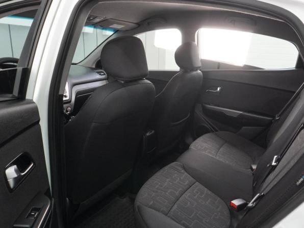 Kia Rio III Рестайлинг с пробегом 2015 года, цена 1 099 000 рублей, 129057 км, седан, Автокод Объявления