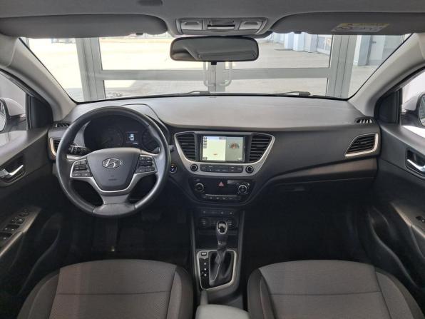 Hyundai Solaris II с пробегом 2018 года, цена 1 628 000 рублей, 51087 км, седан, Автокод Объявления