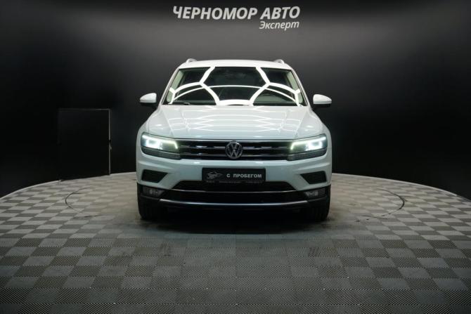 Volkswagen Tiguan II с пробегом 2018 года, цена 2 686 000 рублей, 157000 км, внедорожник, Автокод Объявления