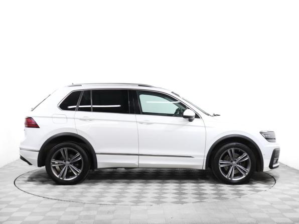 Volkswagen Tiguan II с пробегом 2018 года, цена 3 350 000 рублей, 89000 км, внедорожник, Автокод Объявления