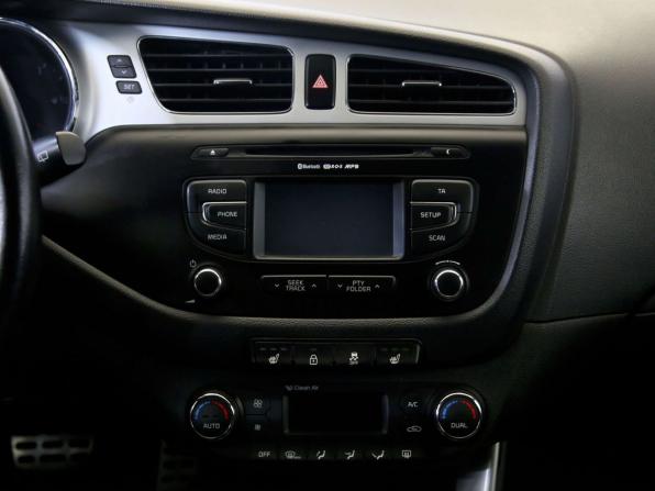 Kia Ceed II с пробегом 2014 года, цена 990 000 рублей, 250945 км, универсал, Автокод Объявления