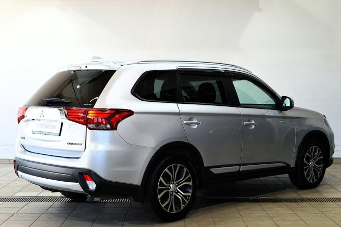 Mitsubishi Outlander III Рестайлинг 2 с пробегом 2018 года, цена 2 070 000 рублей, 100233 км, внедорожник, Автокод Объявления
