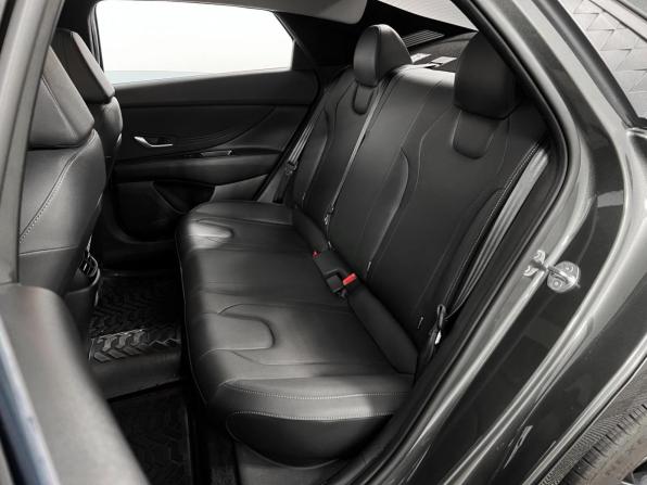Hyundai Elantra VII (CN7) Рестайлинг с пробегом 2025 года, цена 2 310 000 рублей, 15750 км, седан, Автокод Объявления