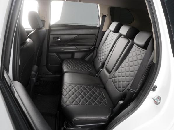 Mitsubishi Outlander III Рестайлинг 3 с пробегом 2022 года, цена 2 659 000 рублей, 10864 км, внедорожник, Автокод Объявления