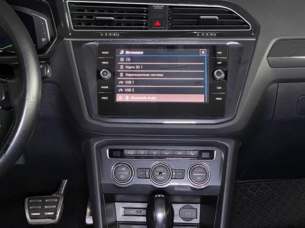 Volkswagen Tiguan II с пробегом 2019 года, цена 3 790 000 рублей, 134067 км, внедорожник, Автокод Объявления