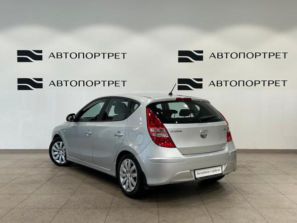 Hyundai i30 I Рестайлинг с пробегом 2011 года, цена 649 000 рублей, 228807 км, хэтчбек, Автокод Объявления