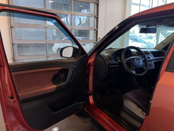Skoda Fabia II с пробегом 2007 года, цена 300 000 рублей, 325254 км, хэтчбек, Автокод Объявления