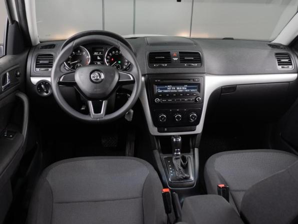 Skoda Yeti I Рестайлинг с пробегом 2014 года, цена 1 069 000 рублей, 150345 км, внедорожник, Автокод Объявления