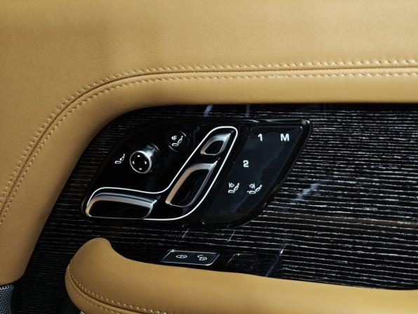 Land Rover Range Rover IV Рестайлинг с пробегом 2019 года, цена 9 400 000 рублей, 102068 км, внедорожник, Автокод Объявления