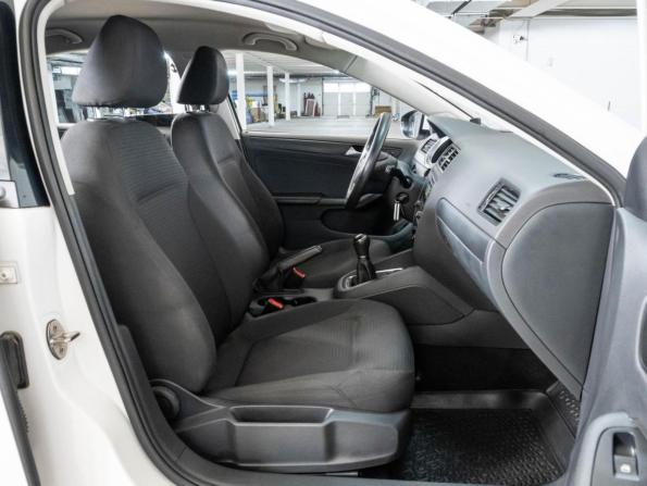 Volkswagen Jetta VI Рестайлинг с пробегом 2015 года, цена 1 059 000 рублей, 58719 км, седан, Автокод Объявления