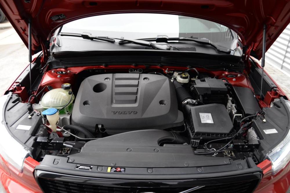Volvo XC40 I Иркутск  - изображение 37