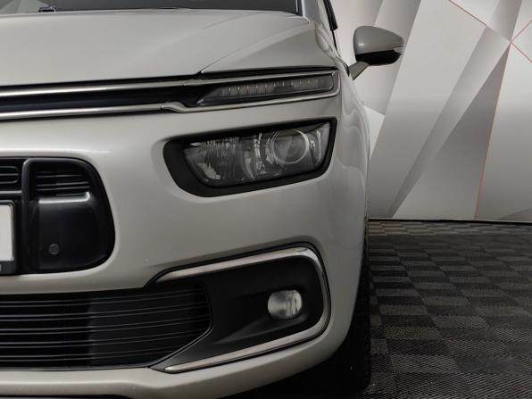 Citroen C4 SpaceTourer I с пробегом 2019 года, цена 1 555 000 рублей, 140710 км, компактвэн, Автокод Объявления