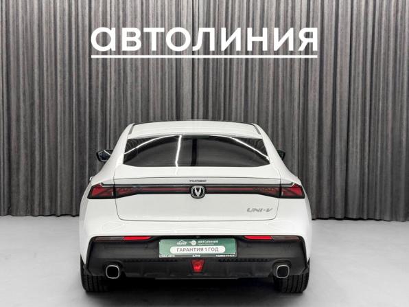 Changan UNI-V I с пробегом 2023 года, цена 2 390 000 рублей, 22700 км, лифтбек, Автокод Объявления