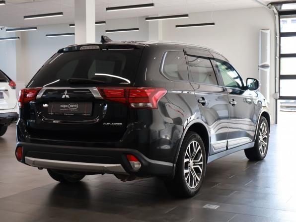 Mitsubishi Outlander III Рестайлинг 2 с пробегом 2017 года, цена 1 785 000 рублей, 138057 км, внедорожник, Автокод Объявления