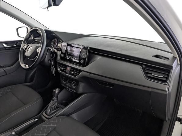 Skoda Rapid II с пробегом 2022 года, цена 1 650 000 рублей, 76968 км, лифтбек, Автокод Объявления