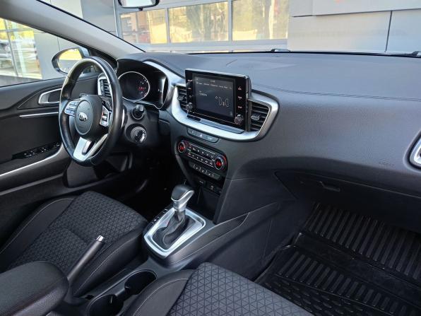 Kia Ceed III с пробегом 2021 года, цена 2 022 000 рублей, 89700 км, универсал, Автокод Объявления