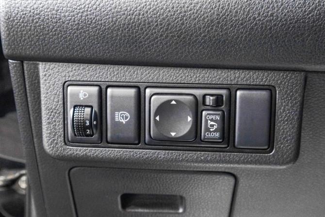Nissan Tiida I Рестайлинг с пробегом 2012 года, цена 949 000 рублей, 106000 км, хэтчбек, Автокод Объявления