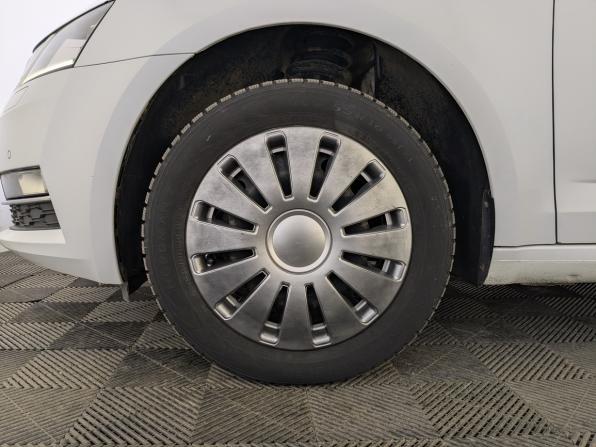 Skoda Octavia III (A7) Рестайлинг с пробегом 2020 года, цена 1 695 000 рублей, 130091 км, лифтбек, Автокод Объявления