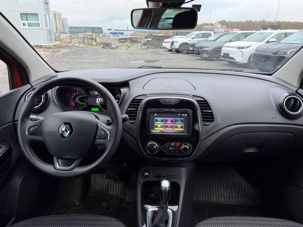 Renault Kaptur I с пробегом 2017 года, цена 1 375 000 рублей, 110000 км, внедорожник, Автокод Объявления