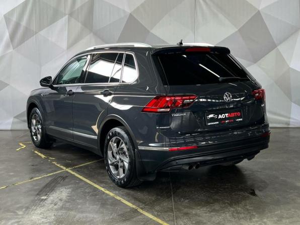 Volkswagen Tiguan II с пробегом 2017 года, цена 1 950 000 рублей, 160023 км, внедорожник, Автокод Объявления