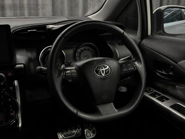 Toyota Wish II с пробегом 2010 года, цена 1 259 000 рублей, 108000 км, минивэн, Автокод Объявления