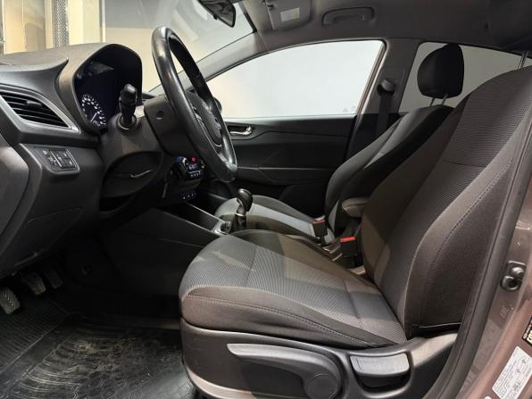 Hyundai Solaris II с пробегом 2019 года, цена 1 275 000 рублей, 112606 км, седан, Автокод Объявления