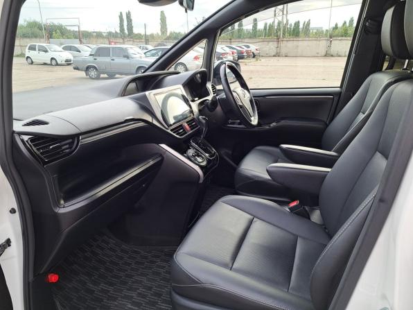 Toyota Esquire I Рестайлинг с пробегом 2020 года, цена 3 020 800 рублей, 27540 км, минивэн, Автокод Объявления