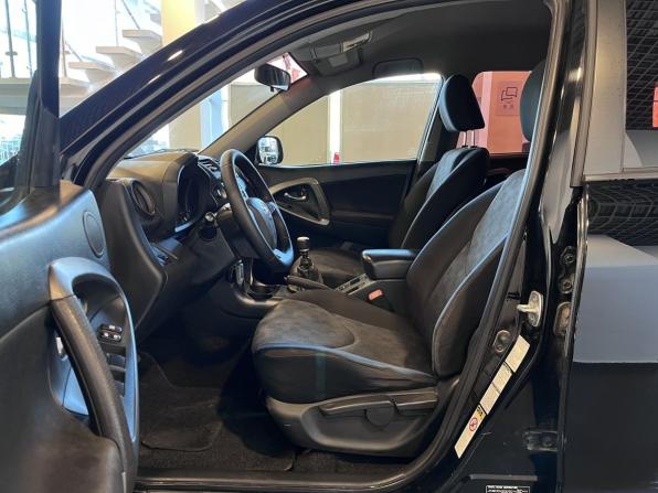 Toyota RAV4 III (XA30) Рестайлинг с пробегом 2010 года, цена 1 365 000 рублей, 192643 км, внедорожник, Автокод Объявления