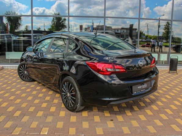 Opel Astra J Рестайлинг с пробегом 2013 года, цена 746 700 рублей, 121667 км, седан, Автокод Объявления