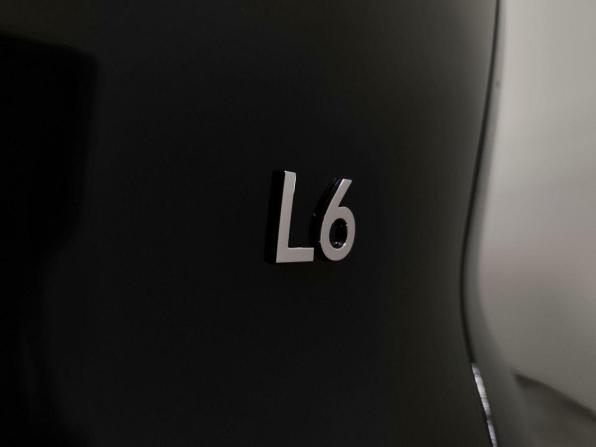 Новый Li Auto (Lixiang) L6 2025 года, цена 8 790 000 рублей, внедорожник, Автокод Объявления
